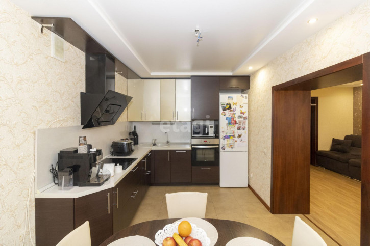 2-комн квартира Самарцева, 3