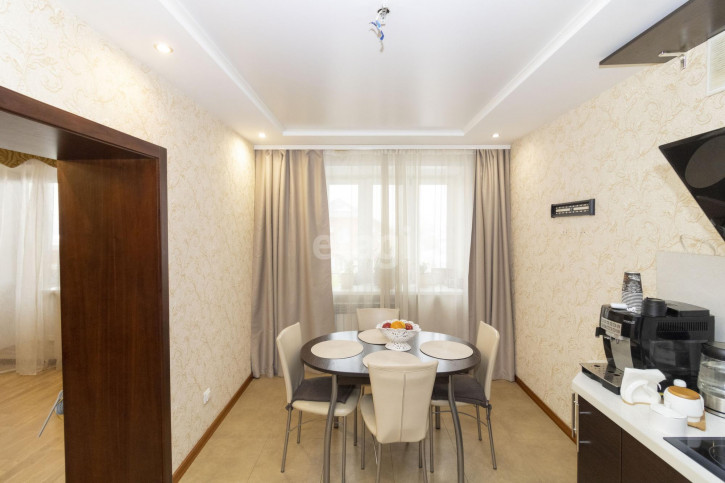 2-комн квартира Самарцева, 3