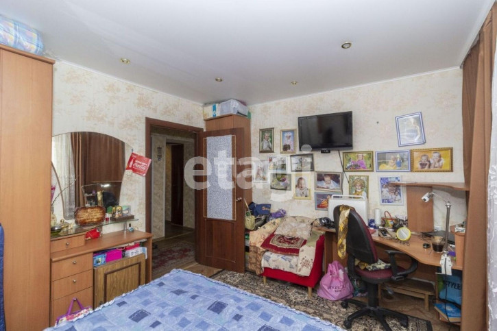 4-комн квартира Полевая, 25