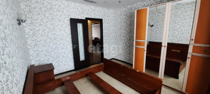 3-комн квартира Строителей, 8