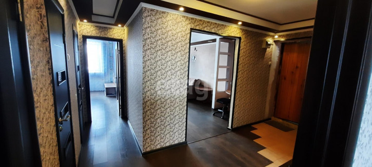 3-комн квартира Строителей, 8