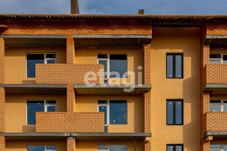 2-комн квартира Надира Сагдеева, 8