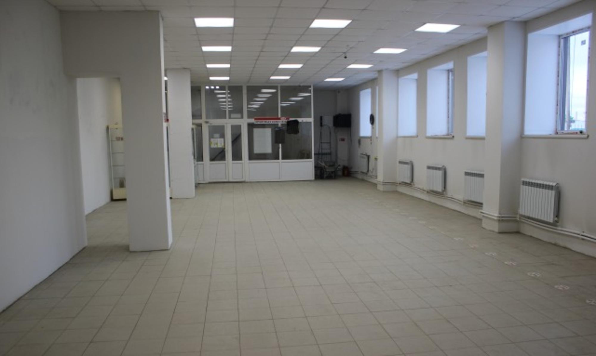 Сдать торговое помещение за 120 000 рублей на Буденного улица, д.4