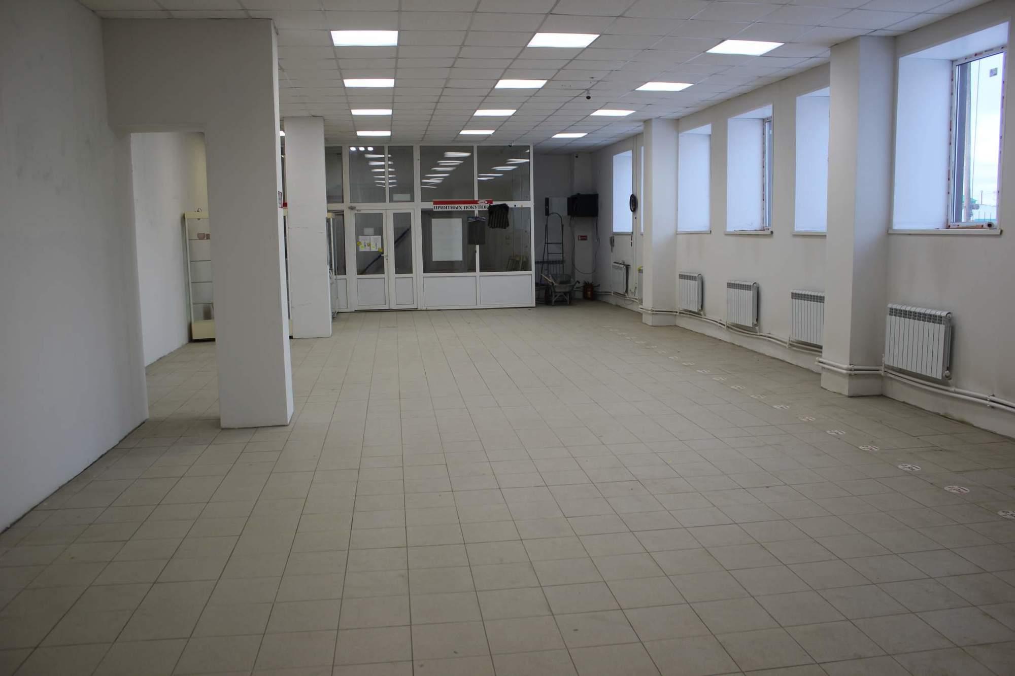 Купить торговое помещение за 20 000 000 рублей на Буденного улица, д.4