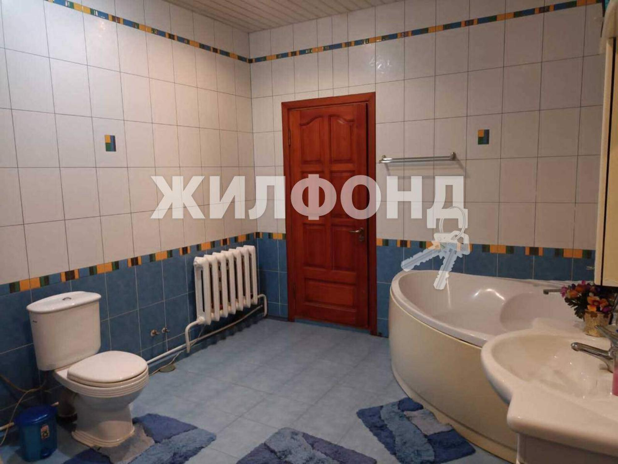 Купить дачу, дом, коттедж за 15 000 000 рублей на Зеленокумский переулок