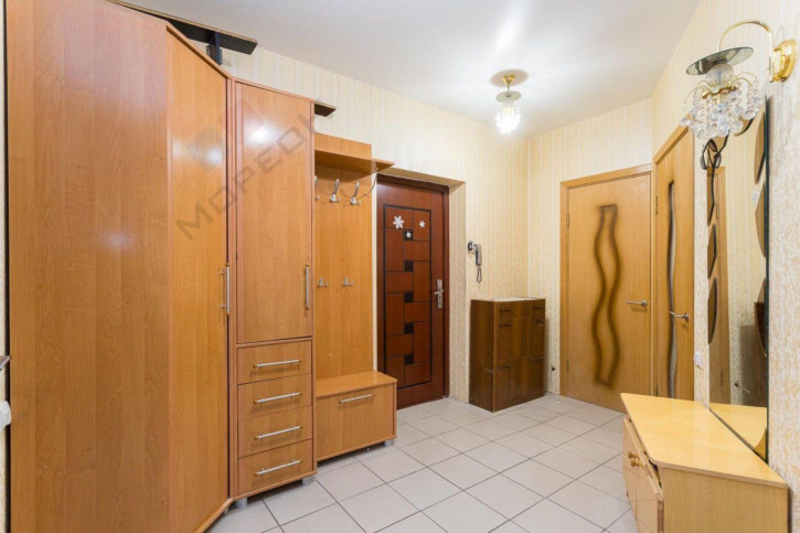 2-комн квартира Ангарская ул, 1/5