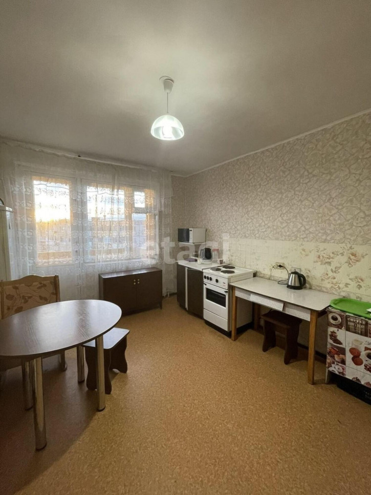 4-комн квартира Народная, 10