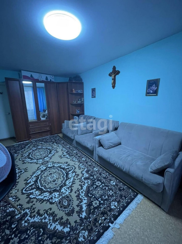 4-комн квартира Народная, 10