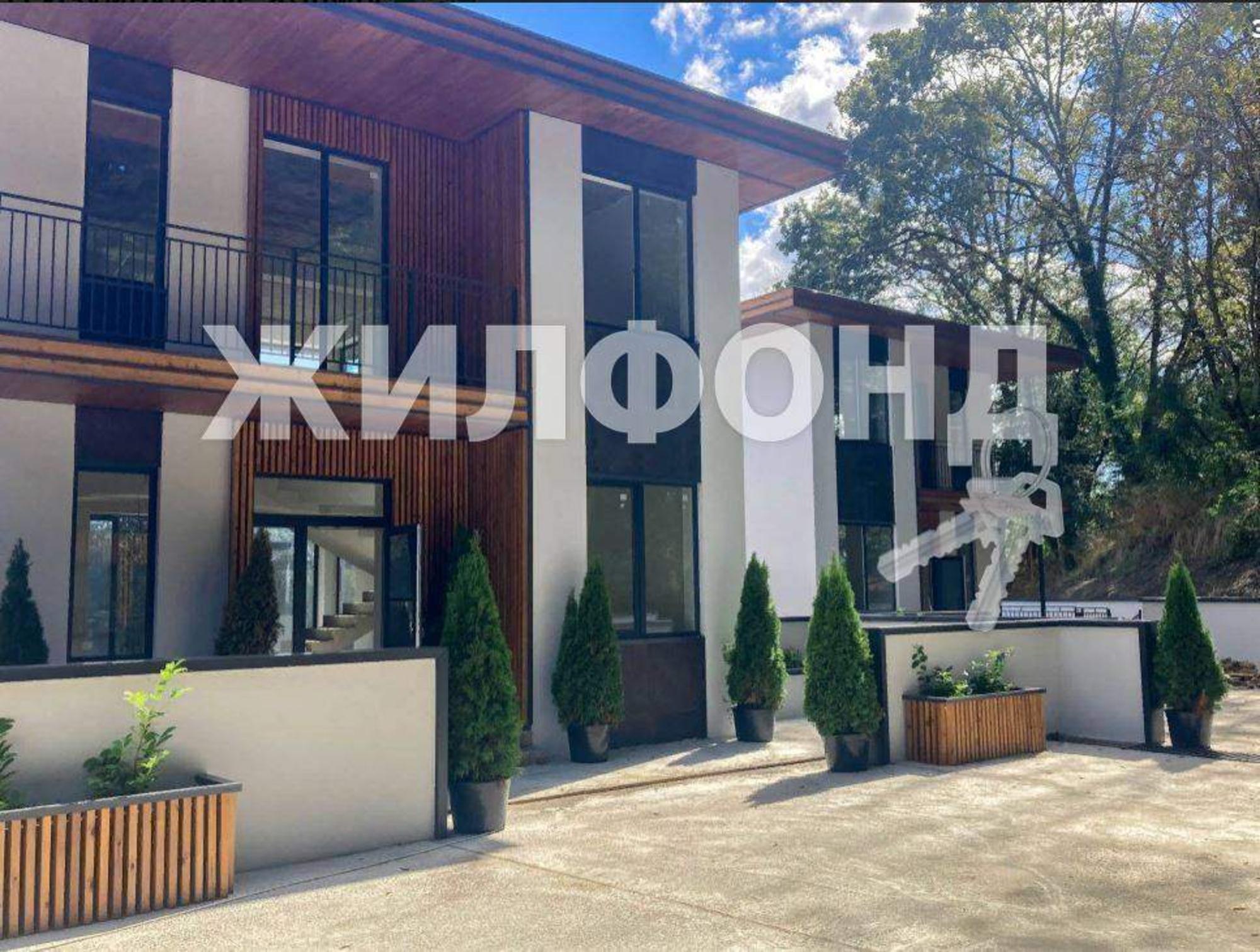 Купить дачу, дом, коттедж за 48 000 000 рублей на Петрозаводская улица