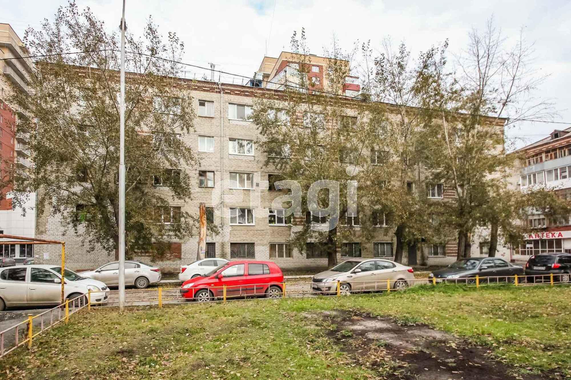 Купить комнату за 1 760 000 рублей на Фабричная, 20а