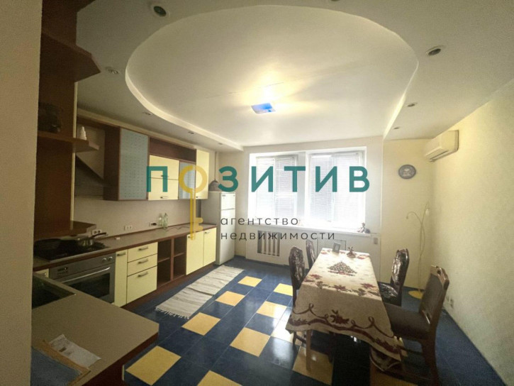 3-комн квартира Новопятигорская ул, 8