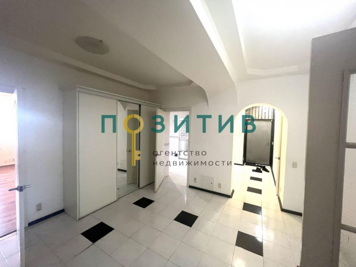 3-комн квартира Новопятигорская ул, 8