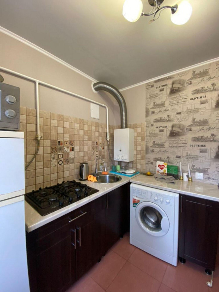 2-комн квартира Орджоникидзе ул, 7