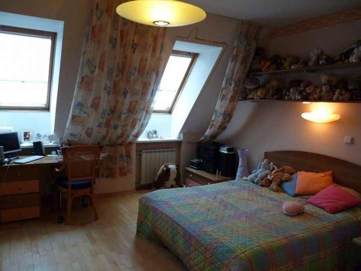 4-комн квартира Ульянова ул, 47