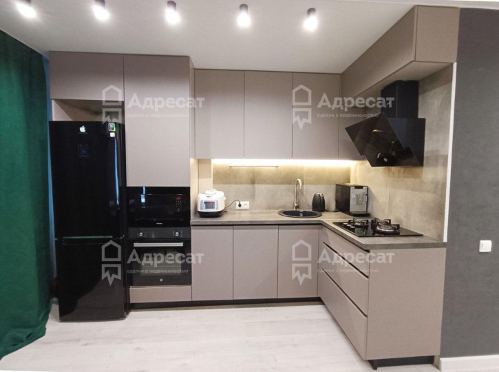 3-комн квартира ул. Автомагистральная,  д.1