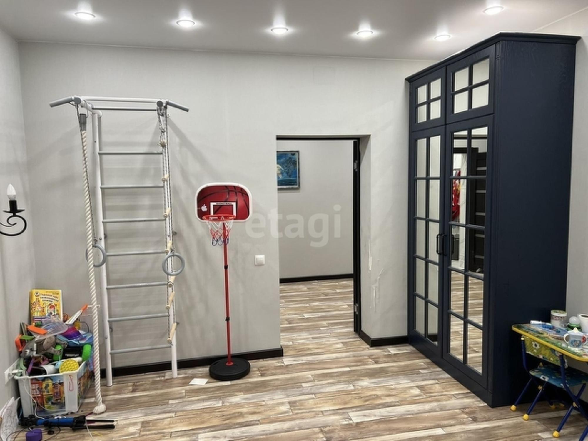 Купить дачу, дом, коттедж за 9 300 000 рублей на 1-ая Озёрная