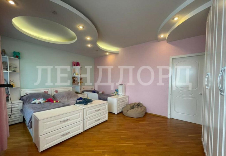 3-комн квартира переулок Семашко, 93
