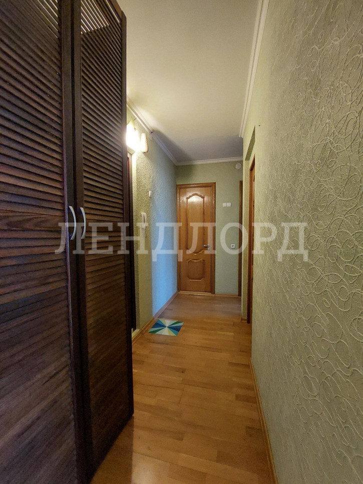 2-комн квартира бульвар Комарова, 10