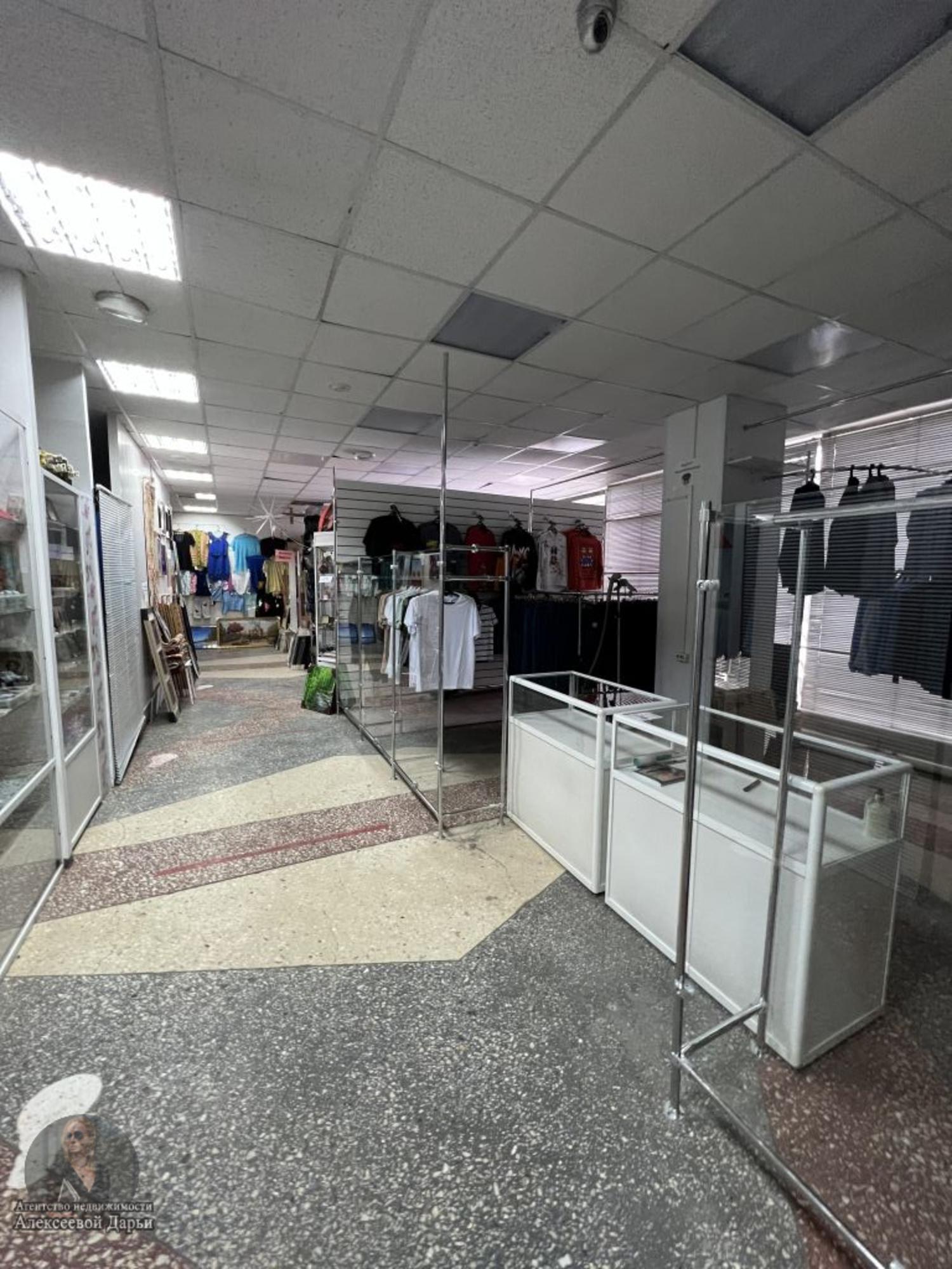 Купить торговое помещение за 10 500 000 рублей на Чкалова ул, 20
