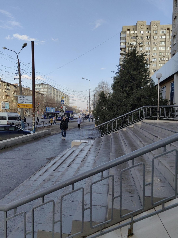 Торговое помещение г. Астрахань, Кировский р-н, ул. С.Перовской, 84