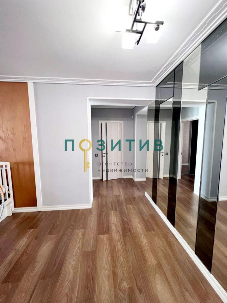 3-комн квартира Октябрьская пл, 31 а