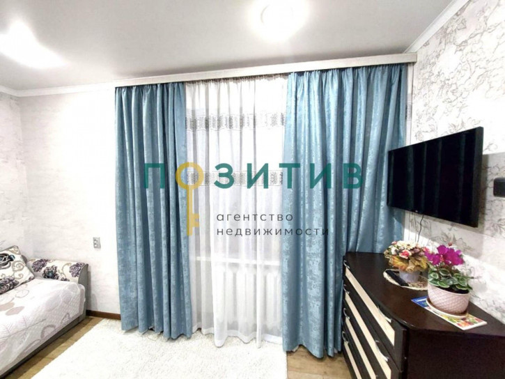 2-комн квартира Долина Роз ул, 6