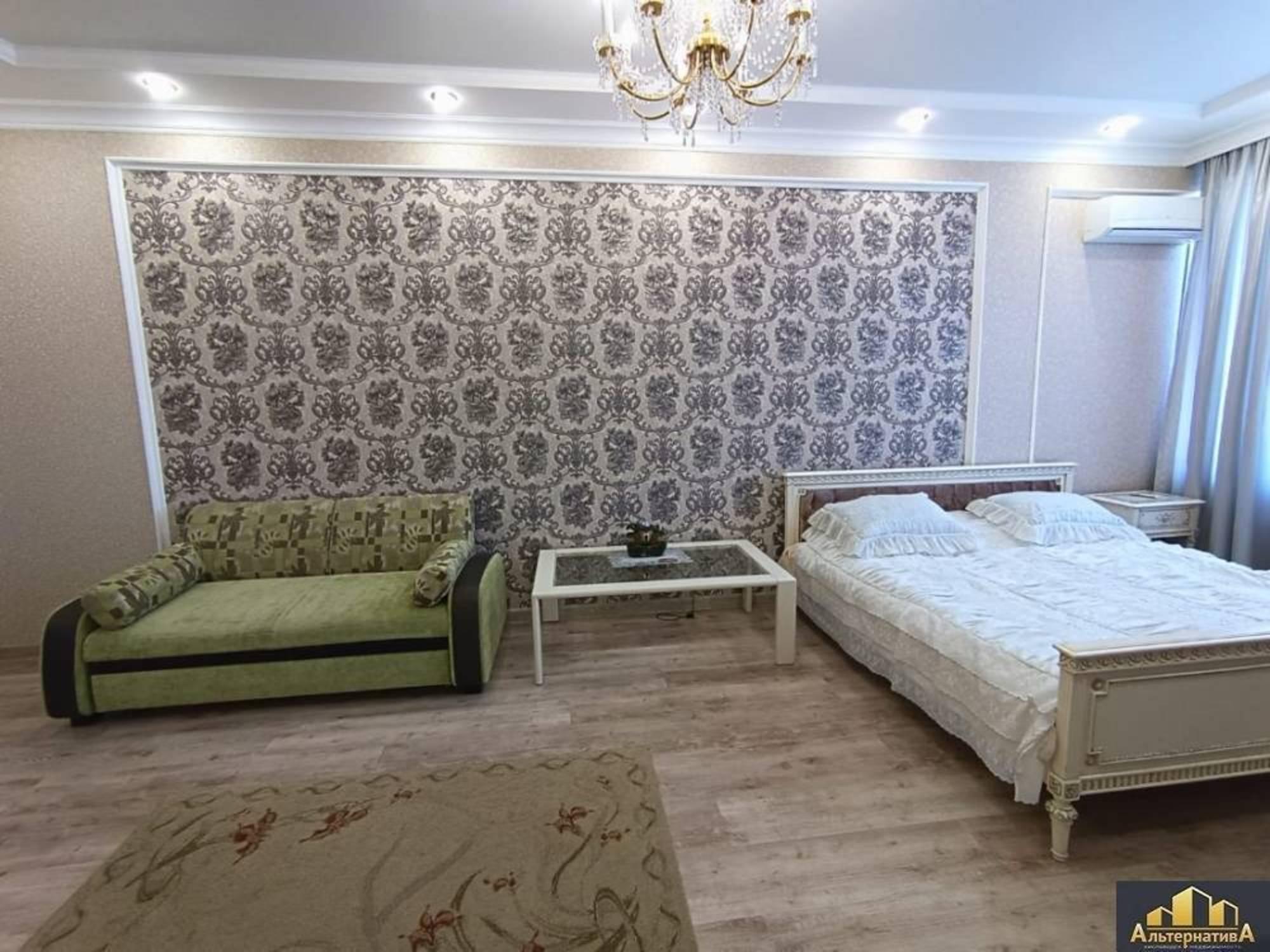 Купить квартиру за 13 500 000 рублей на Революции ул.