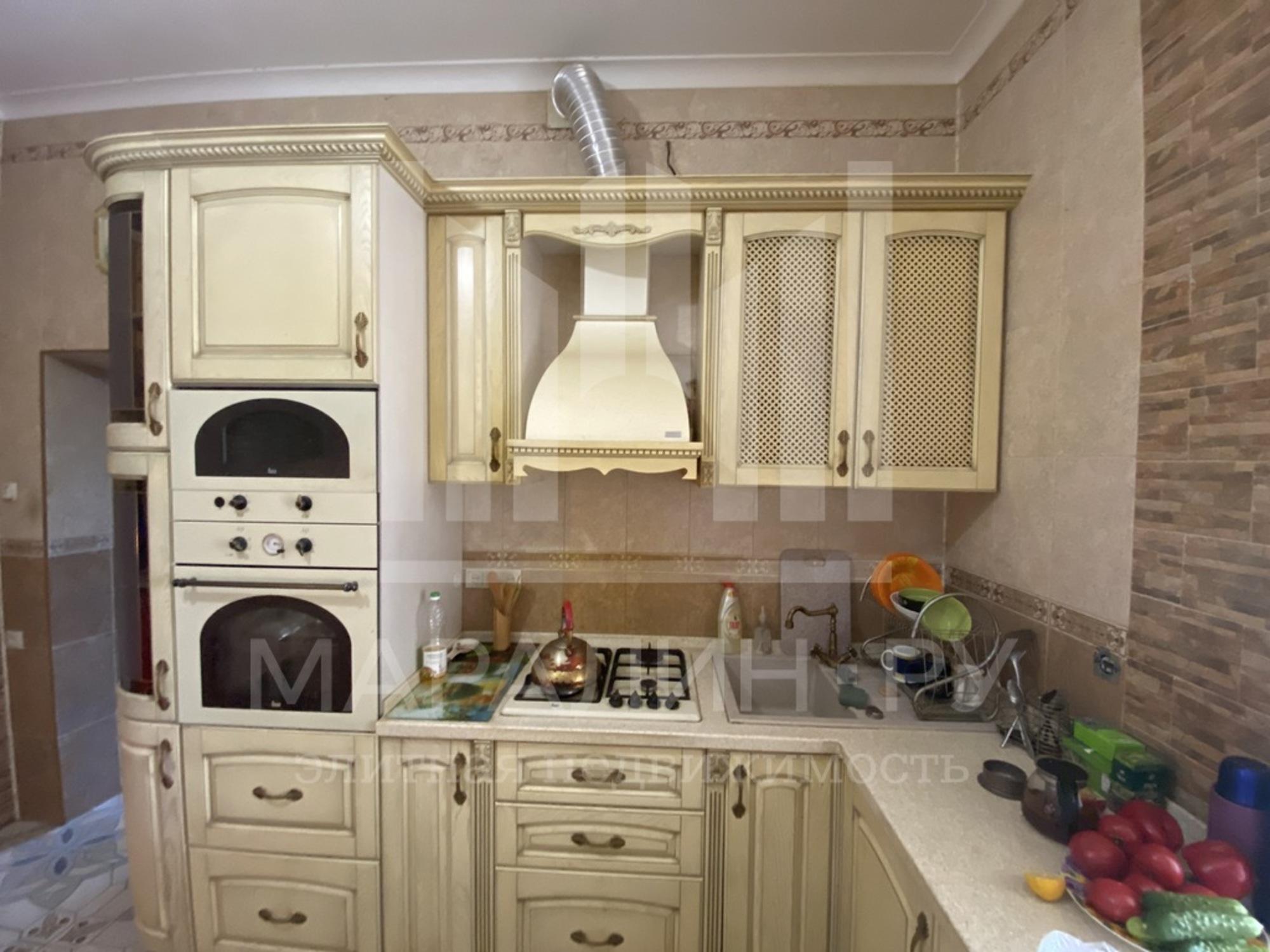 Купить дачу, дом, коттедж за 18 500 000 рублей на Рябиновая, 85