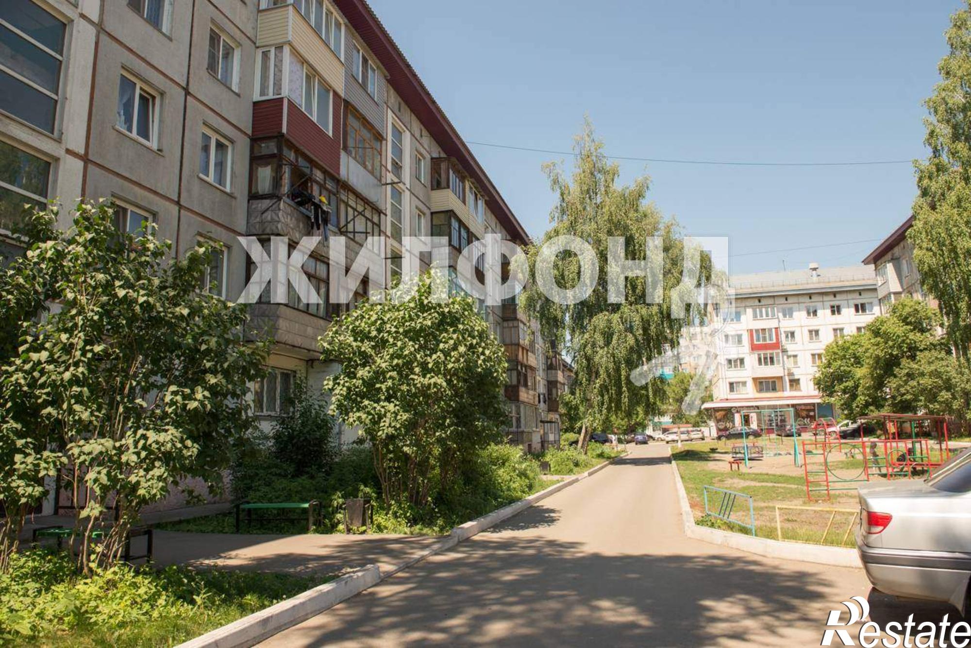 Купить квартиру за 4 400 000 рублей на Владимира Короленко улица, д.49