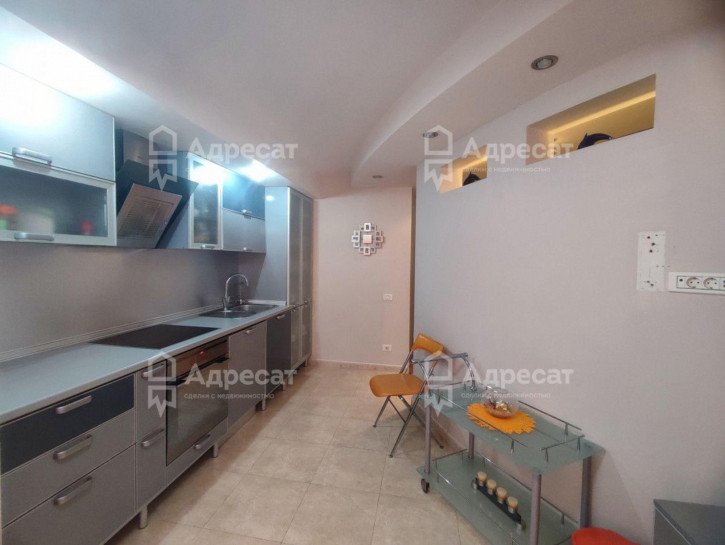4-комн квартира пр-кт. Героев Сталинграда,  д.38