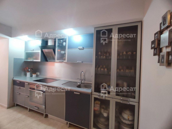 4-комн квартира пр-кт. Героев Сталинграда,  д.38