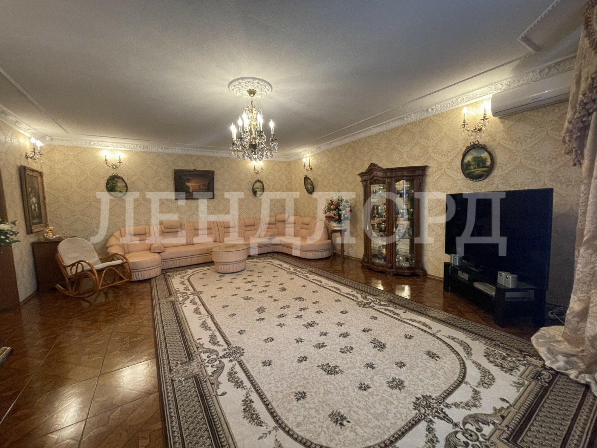 Купить дачу, дом, коттедж за 46 000 000 рублей на Дудинская улица