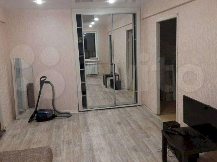 4-комн квартира Ярославская ул, 10
