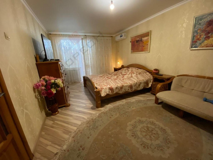 3-комн квартира Академика Лукьяненко ул, 105