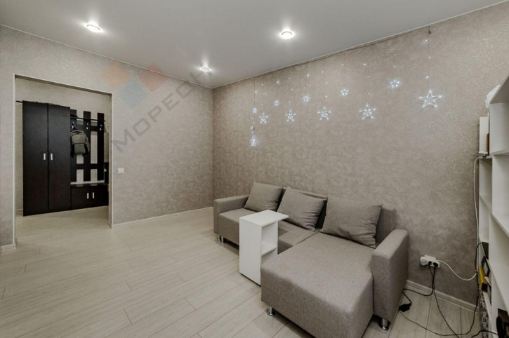 2-комн квартира Заполярная ул, 39к5