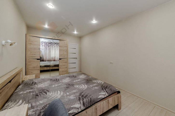 2-комн квартира Заполярная ул, 39к5