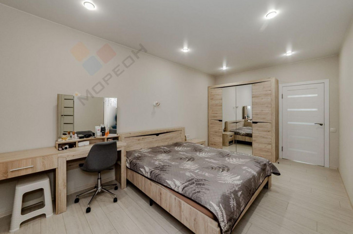 2-комн квартира Заполярная ул, 39к5