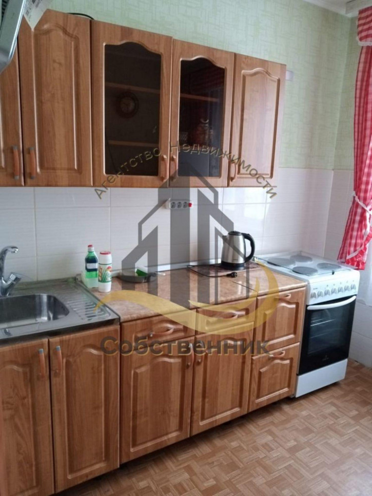 2-комн квартира Зеленый Лог мкр, 1а
