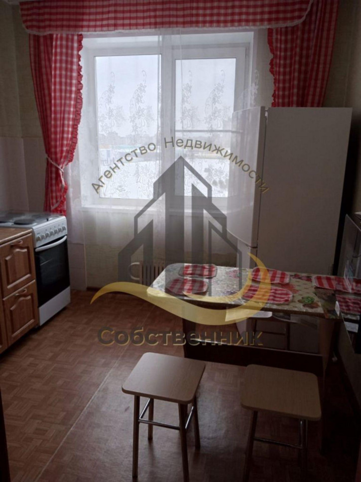 2-комн квартира Зеленый Лог мкр, 1а