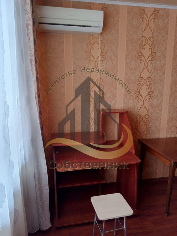2-комн квартира Зеленый Лог мкр, 1а
