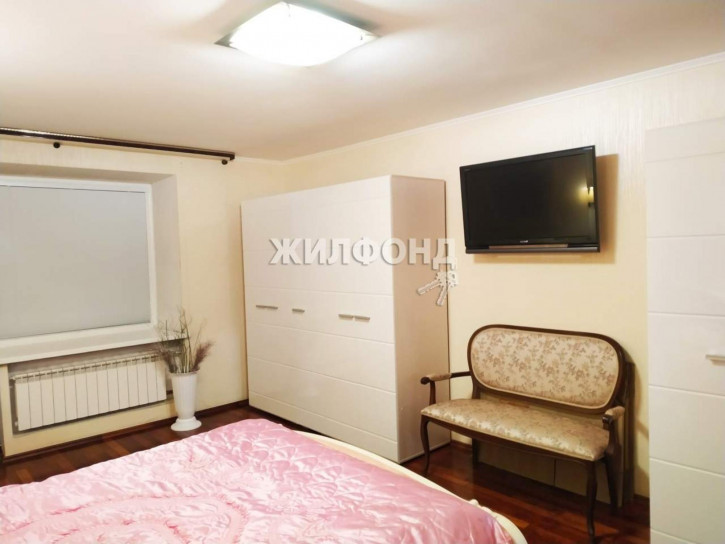 3-комн квартира Революции улица, д.10
