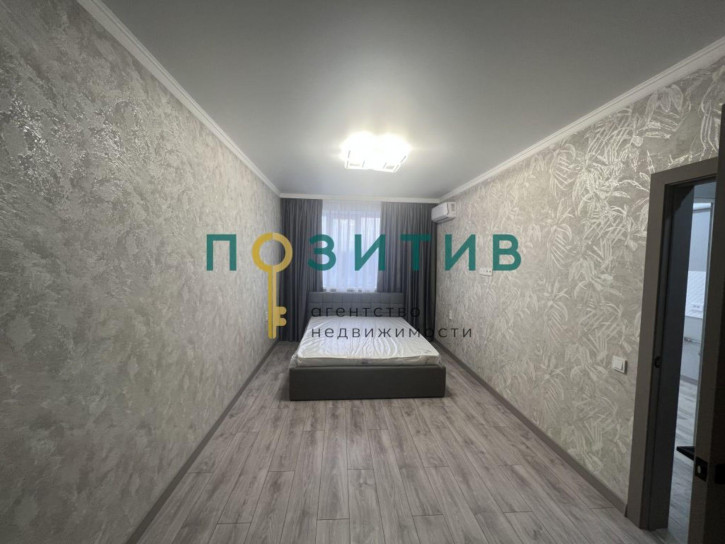 1-комн квартира Кленовая ул, 1