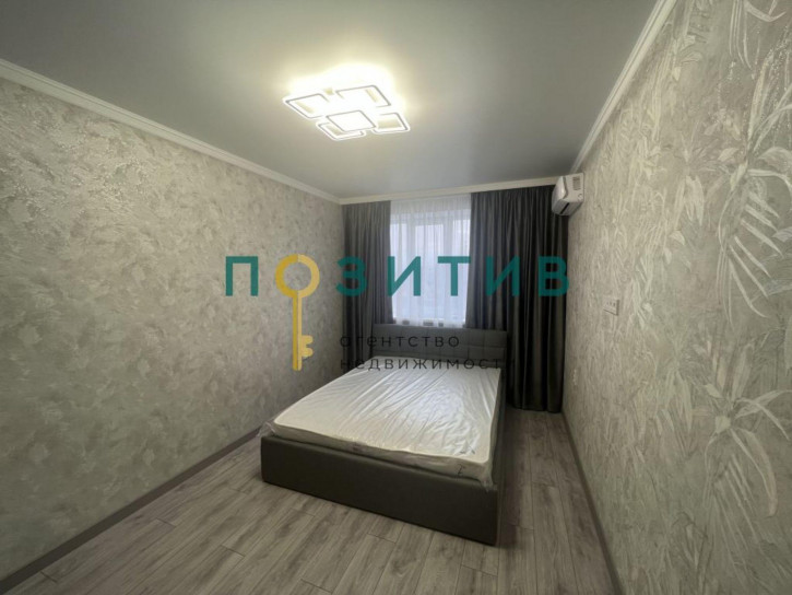1-комн квартира Кленовая ул, 1