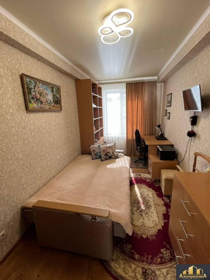 2-комн квартира Героев Медиков ул.