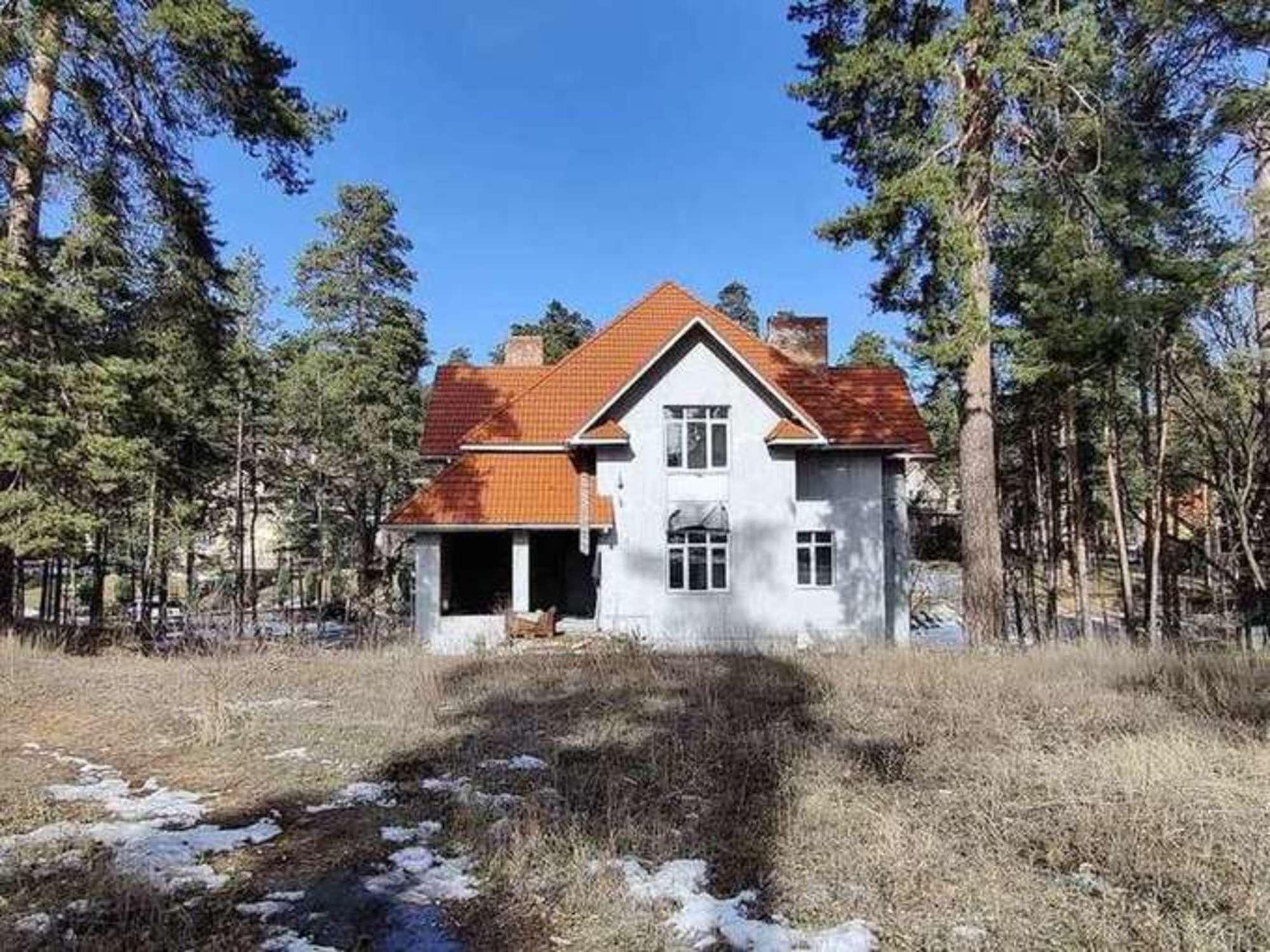 Купить дачу, дом, коттедж за 41 000 000 рублей на Комсомольское шоссе, 74