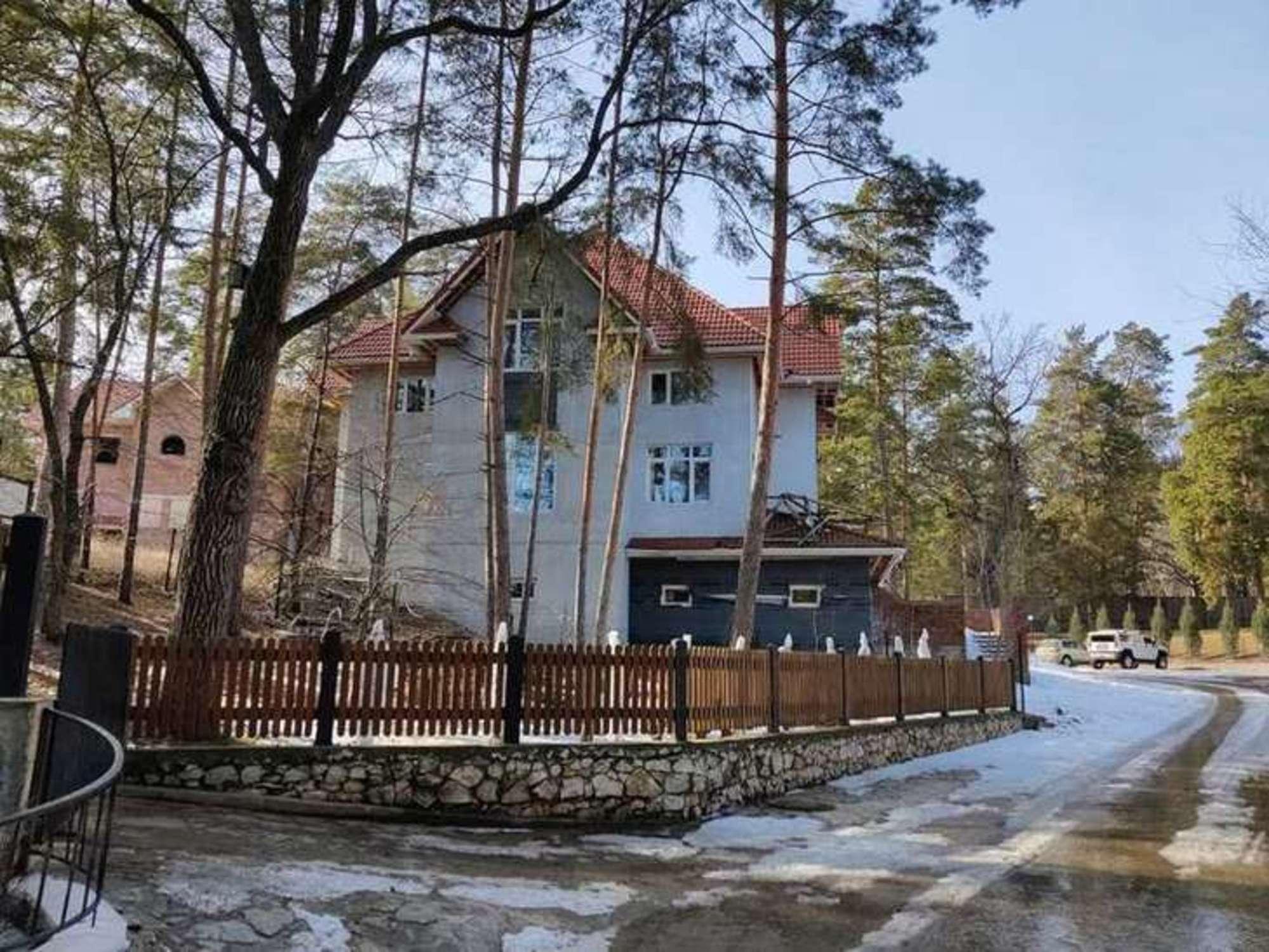 Купить дачу, дом, коттедж за 41 000 000 рублей на Комсомольское шоссе, 74
