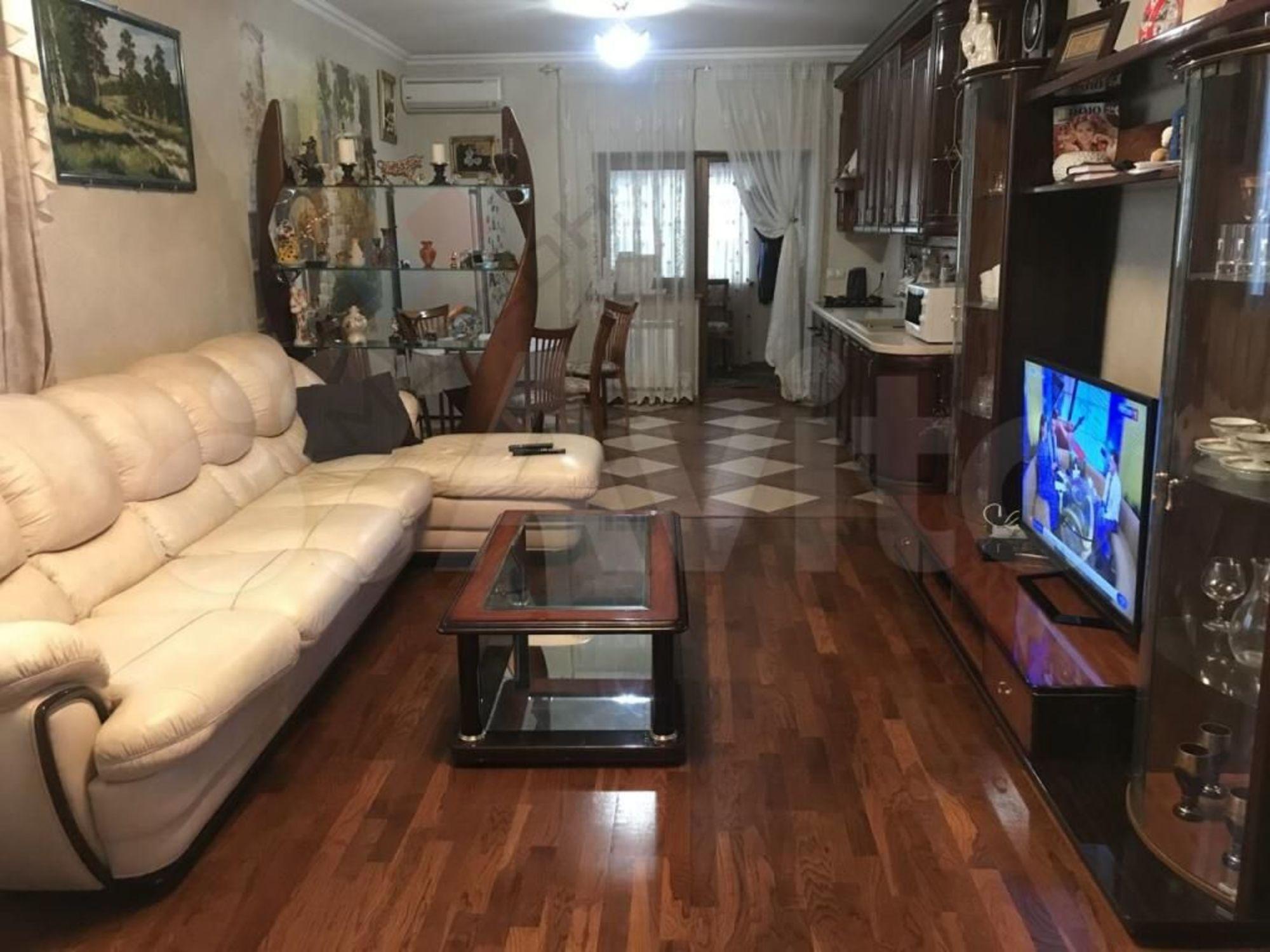Купить дачу, дом, коттедж за 19 500 000 рублей на Выгонная ул, 226