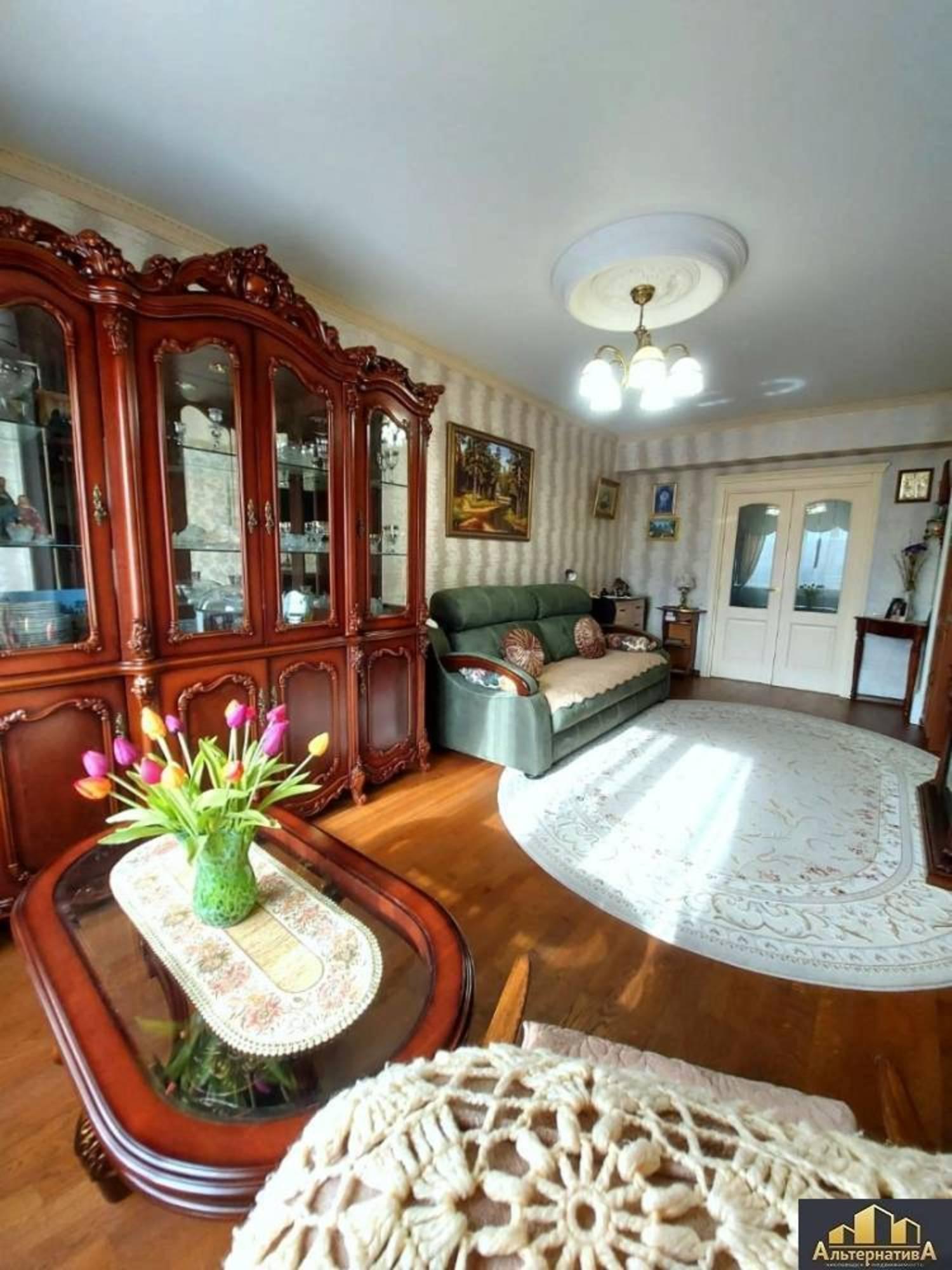 Купить квартиру за 18 000 000 рублей на Ленинградская ул.