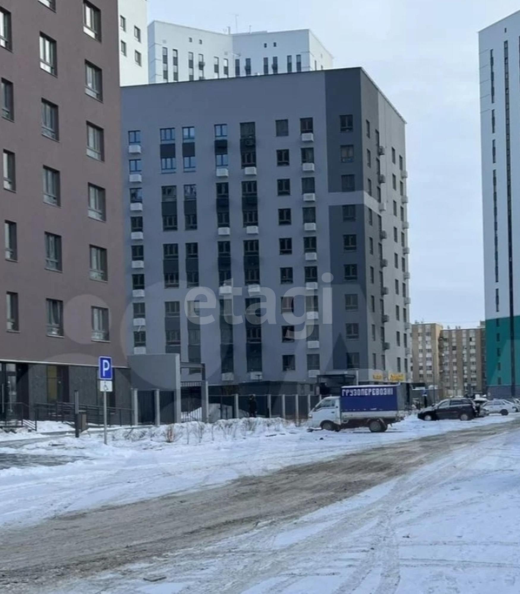 Сдать торговое помещение за 180 000 рублей на Республики 204к.6