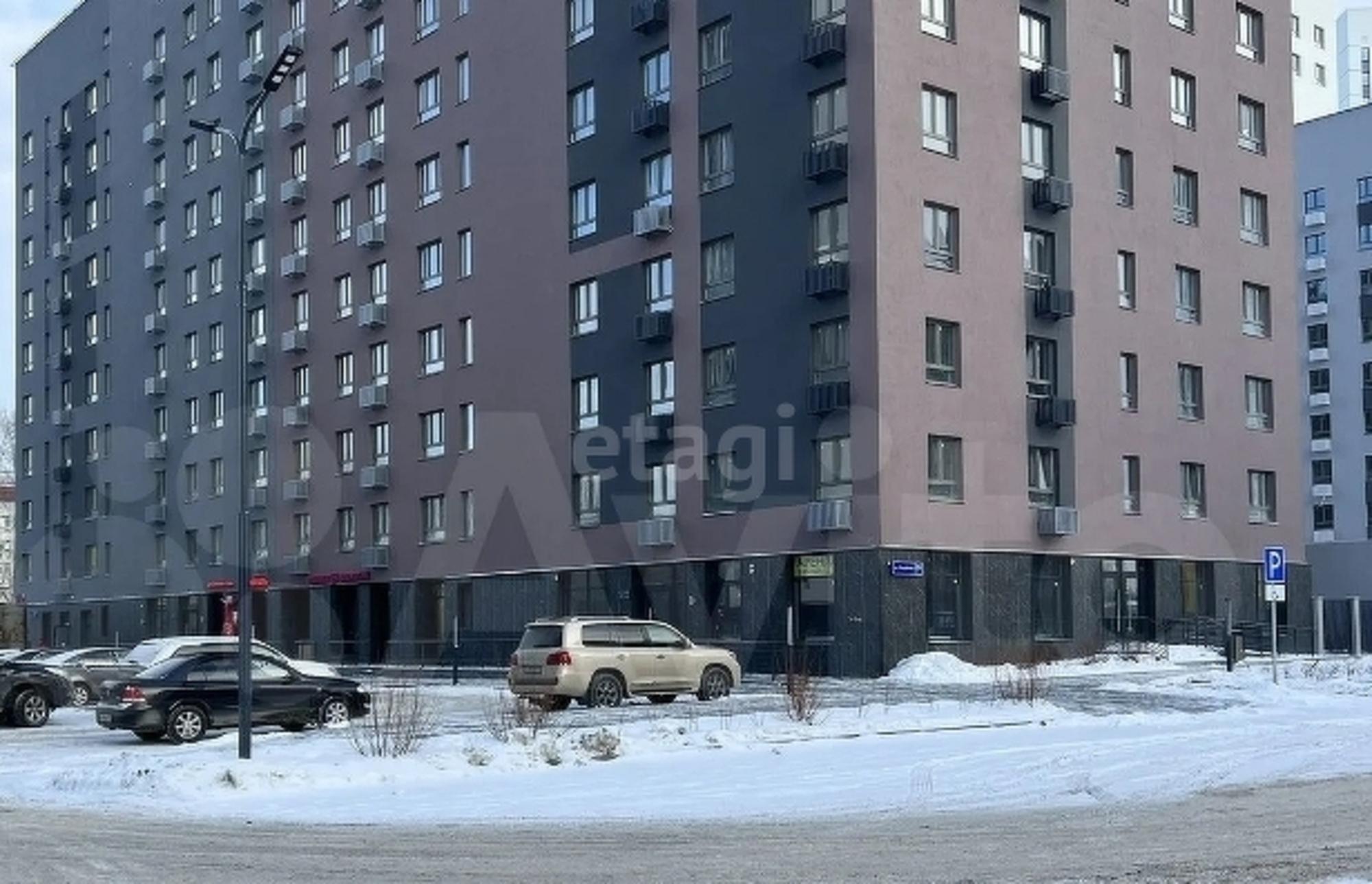 Сдать торговое помещение за 180 000 рублей на Республики 204к.13